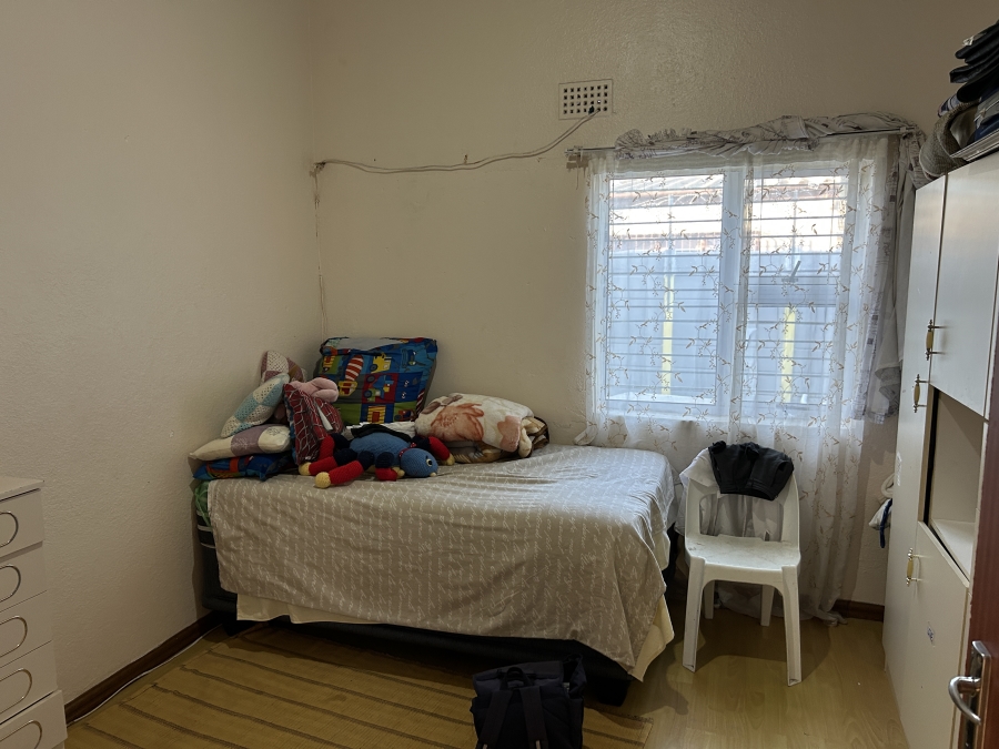 3 Bedroom Property for Sale in Peerless Park West Western Cape